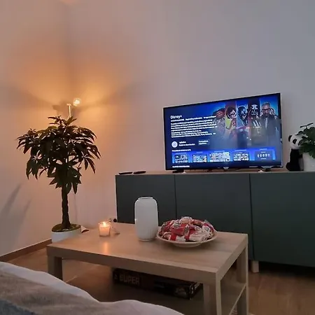 Worker'S Lodge - 2 Bedrooms & Court Yard - Antwerp Smooth Stays Exterior photo