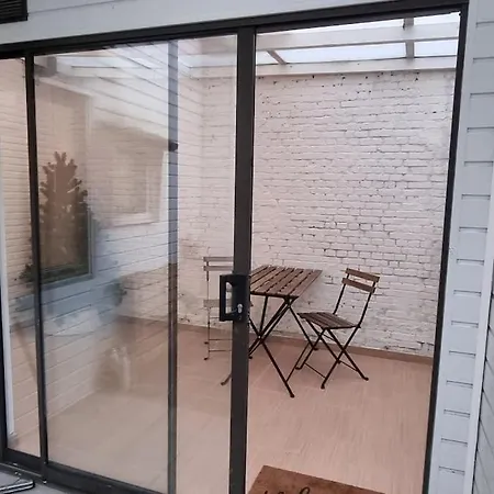 Worker'S Lodge - 2 Bedrooms & Court Yard - Antwerp Smooth Stays Exterior photo